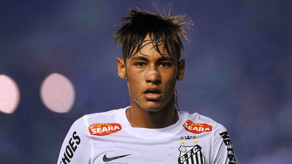 內馬爾的生涯背景